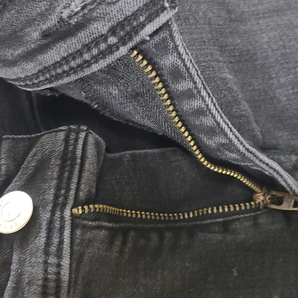 HOLLISTER shorts - Picture 3 of 4